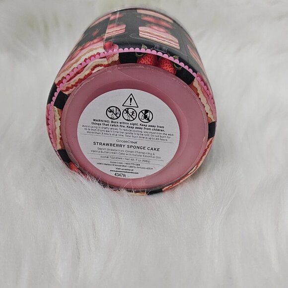 Goosecreek Strawberry Sponge Cake Soy Wax Essential Oils Jar Candle NEW - Picture 3 of 4
